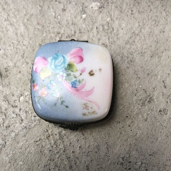 Limoges box  - Picture 2 of 5